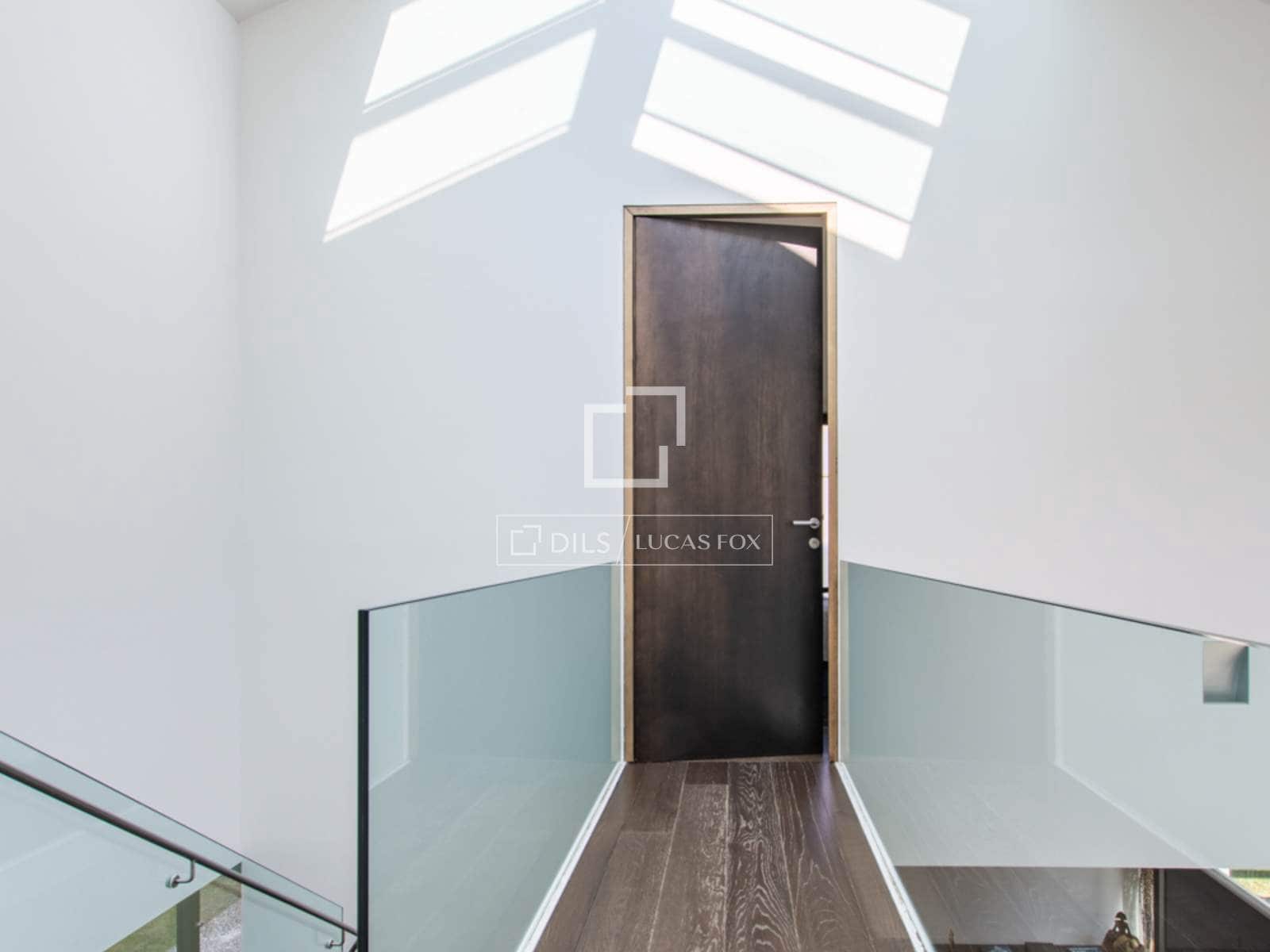 4 bedroom Villa for sale in Pozuelo de Alarcon with pool garage - € 2,450,000 (Ref: 9524778)