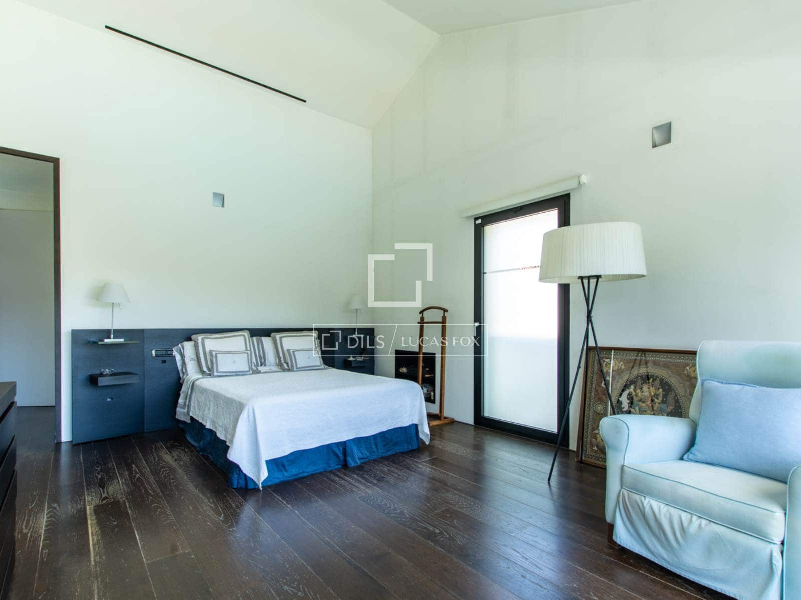 4 bedroom Villa for sale in Pozuelo de Alarcon with pool garage - € 2,450,000 (Ref: 9524778)