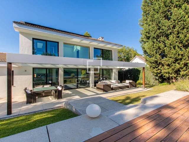 4 bedroom Villa for sale in Pozuelo de Alarcón with pool garage - € 2,450,000 (Ref: 9524778)