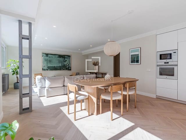 3 sovrum Lägenhet till salu i Rios Rosas, Madrid stad med garage - 1 675 000 € (Ref: 9524779)