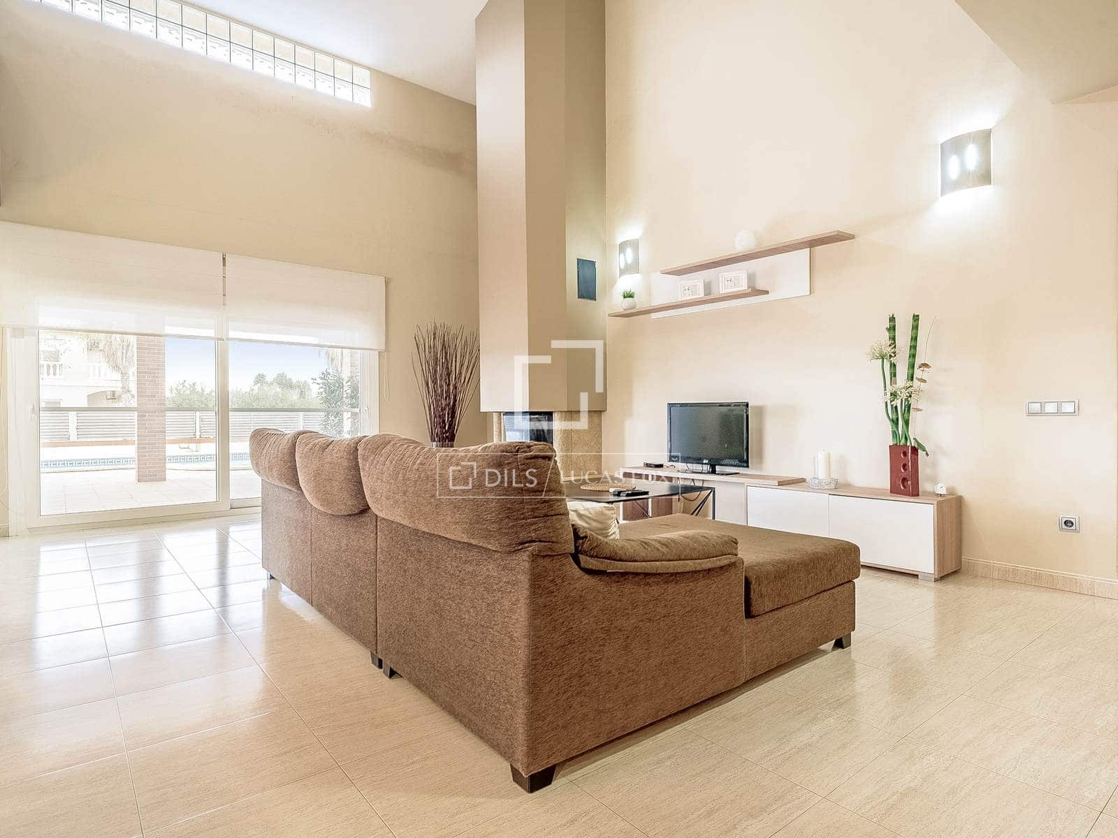 5 slaapkamer Villa te koop in Deltebre met zwembad garage - € 695.000 (Ref: 9525070)