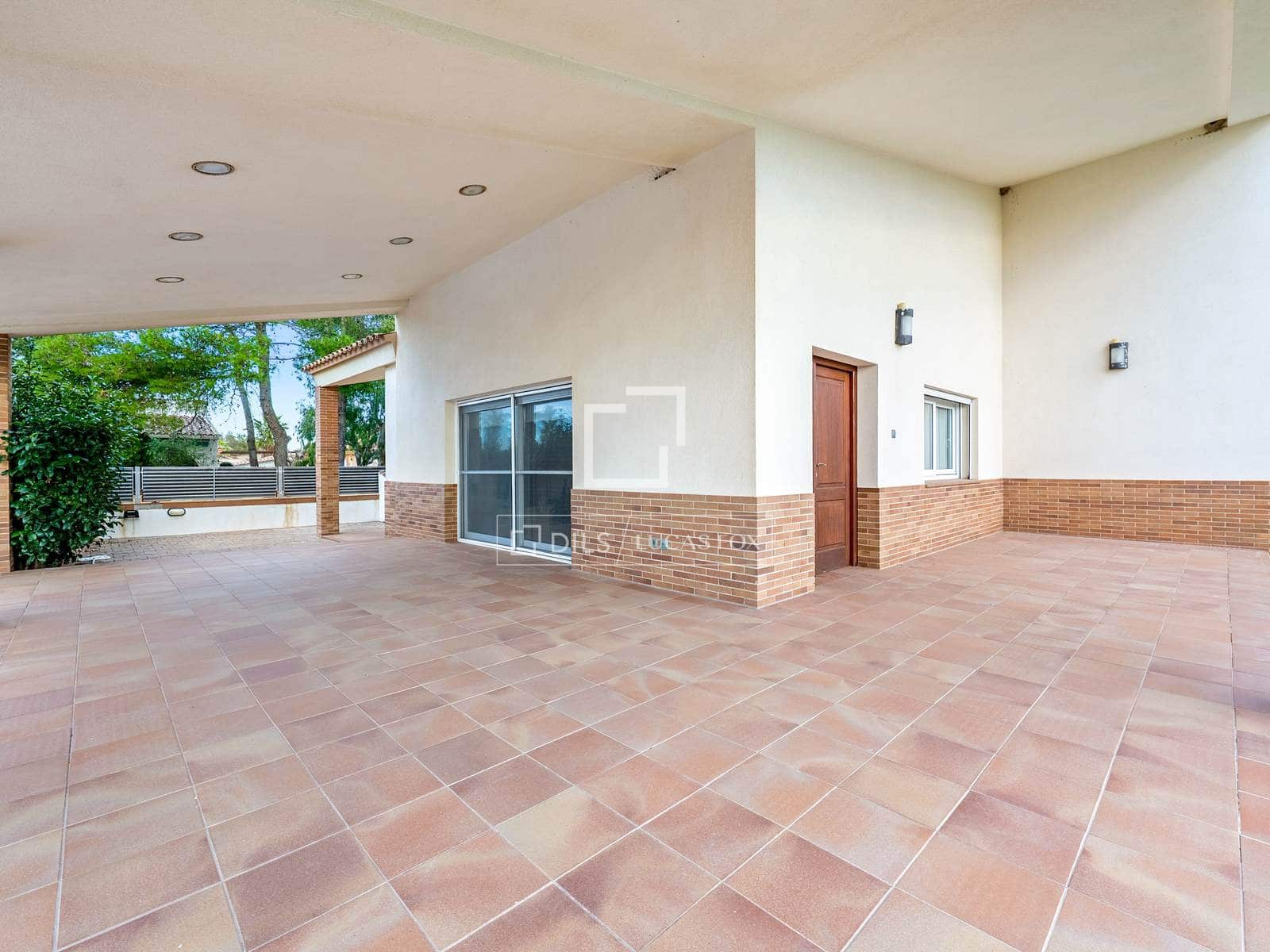 5 slaapkamer Villa te koop in Deltebre met zwembad garage - € 695.000 (Ref: 9525070)