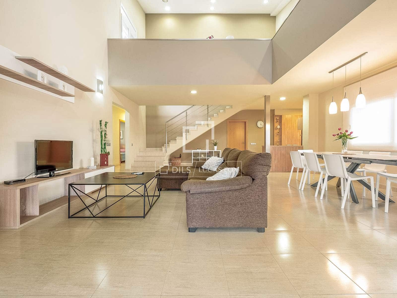 5 slaapkamer Villa te koop in Deltebre met zwembad garage - € 695.000 (Ref: 9525070)