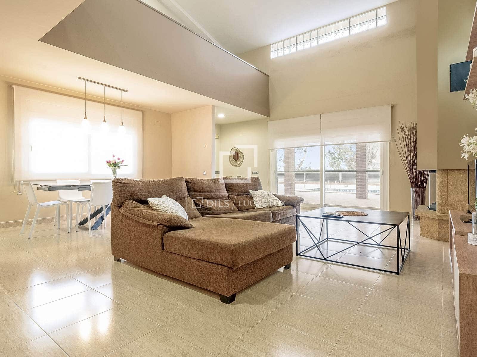 5 slaapkamer Villa te koop in Deltebre met zwembad garage - € 695.000 (Ref: 9525070)