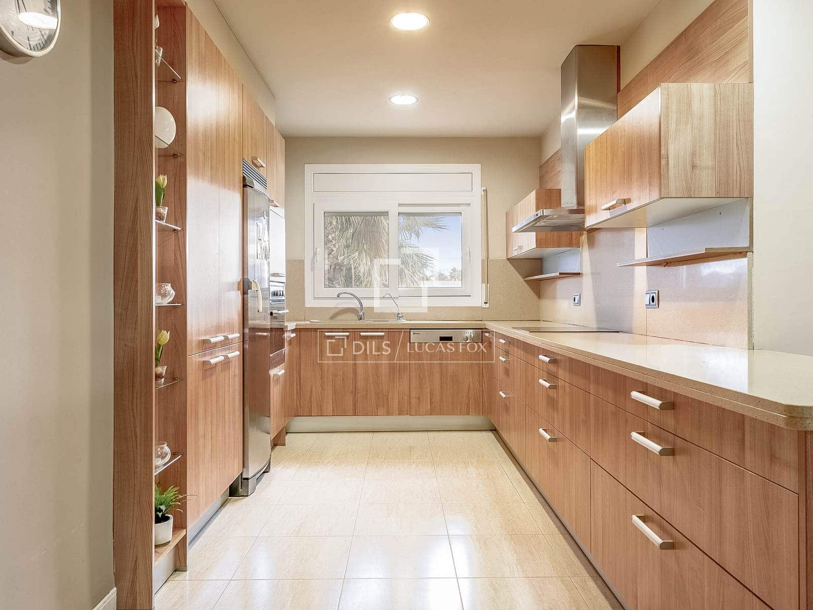 5 slaapkamer Villa te koop in Deltebre met zwembad garage - € 695.000 (Ref: 9525070)