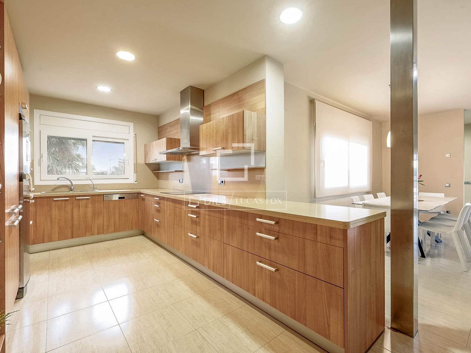 5 slaapkamer Villa te koop in Deltebre met zwembad garage - € 695.000 (Ref: 9525070)