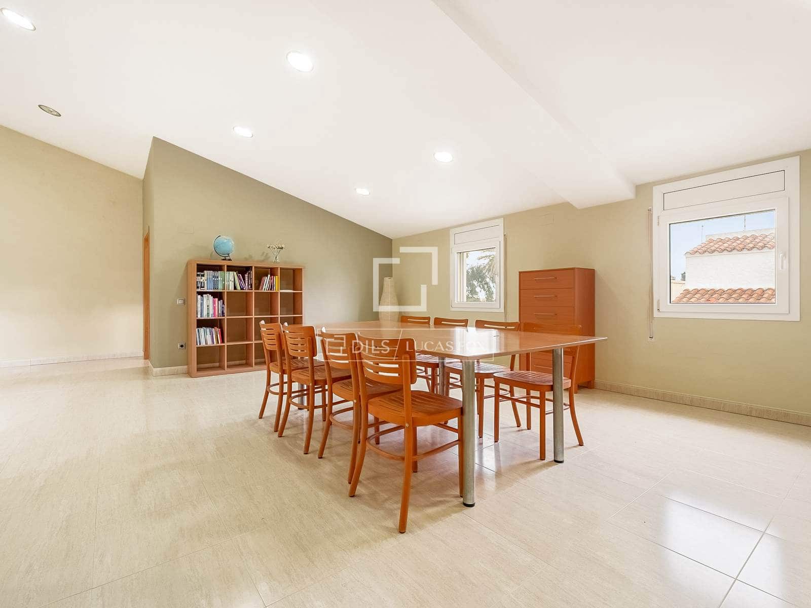 5 slaapkamer Villa te koop in Deltebre met zwembad garage - € 695.000 (Ref: 9525070)