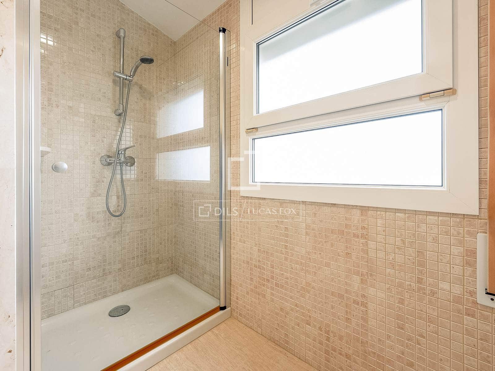 5 slaapkamer Villa te koop in Deltebre met zwembad garage - € 695.000 (Ref: 9525070)