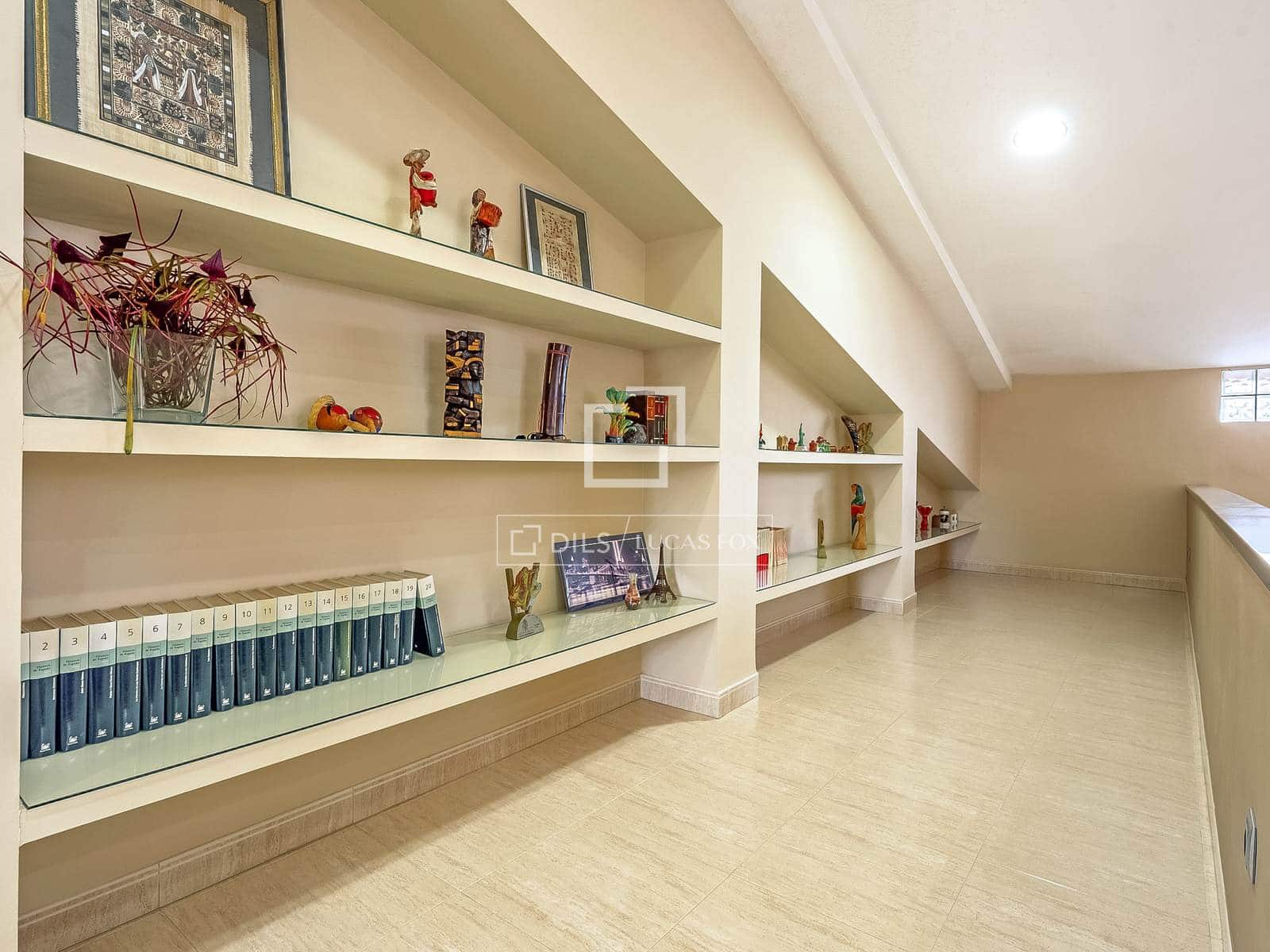 5 slaapkamer Villa te koop in Deltebre met zwembad garage - € 695.000 (Ref: 9525070)