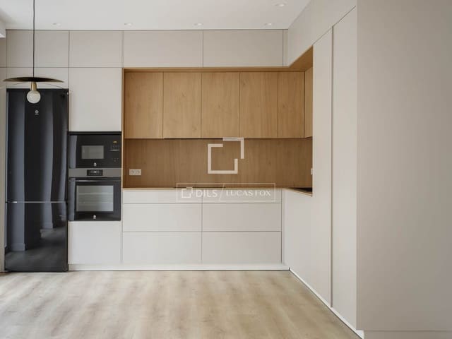 Apartamento de 3 habitaciones en Madrid ciudad en alquiler - 3.500 € (Ref: 9525071)