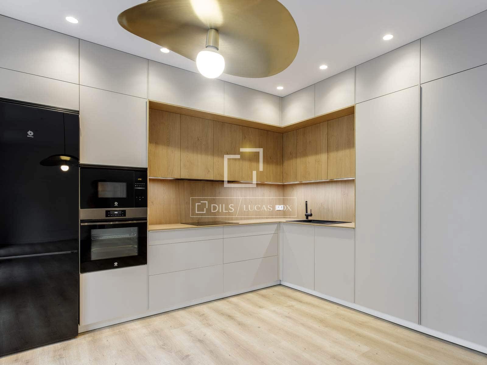 Apartamento de 3 habitaciones en Madrid ciudad en alquiler - 3.300 € (Ref: 9525071)