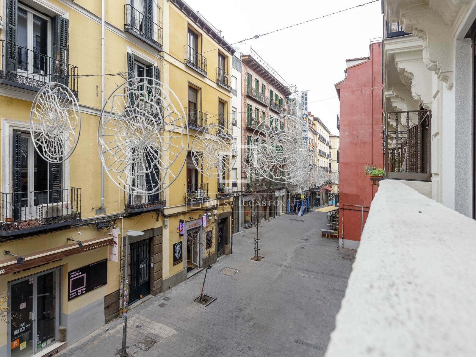 Apartamento de 3 habitaciones en Madrid ciudad en alquiler - 3.300 € (Ref: 9525071)