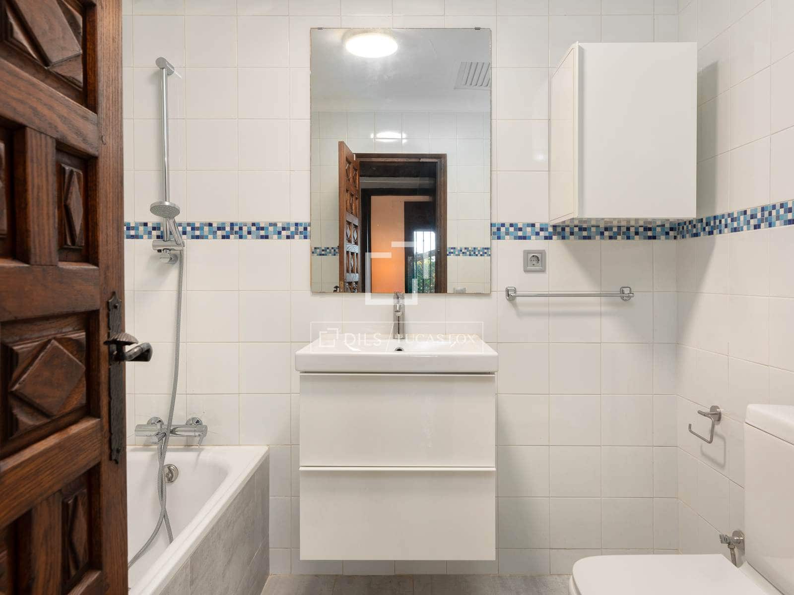 Chalet de 5 habitaciones en Santa Cristina d'Aro en venta con piscina garaje - 1.070.000 € (Ref: 9528041)