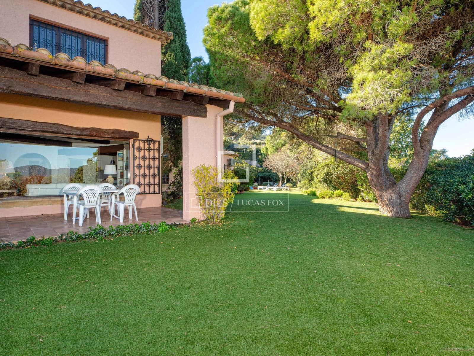 Chalet de 5 habitaciones en Santa Cristina d'Aro en venta con piscina garaje - 1.070.000 € (Ref: 9528041)