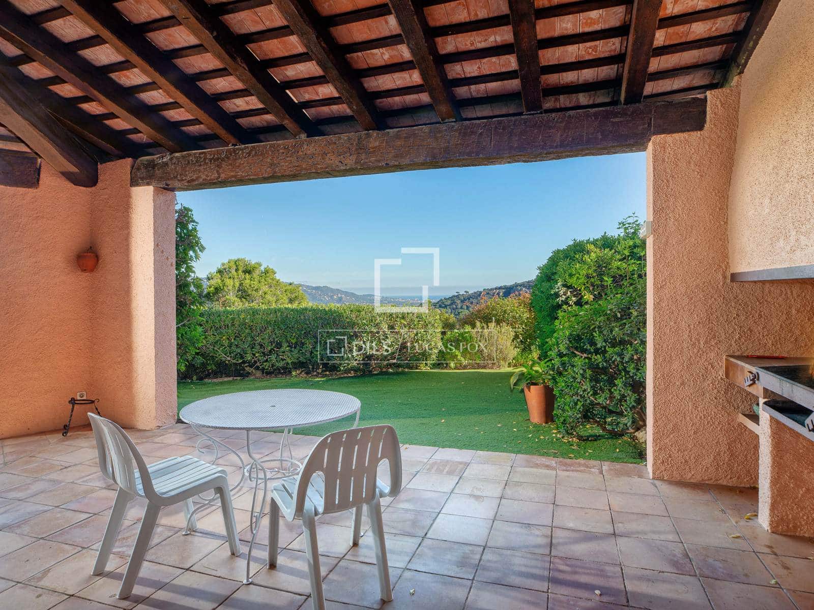 Chalet de 5 habitaciones en Santa Cristina d'Aro en venta con piscina garaje - 1.070.000 € (Ref: 9528041)