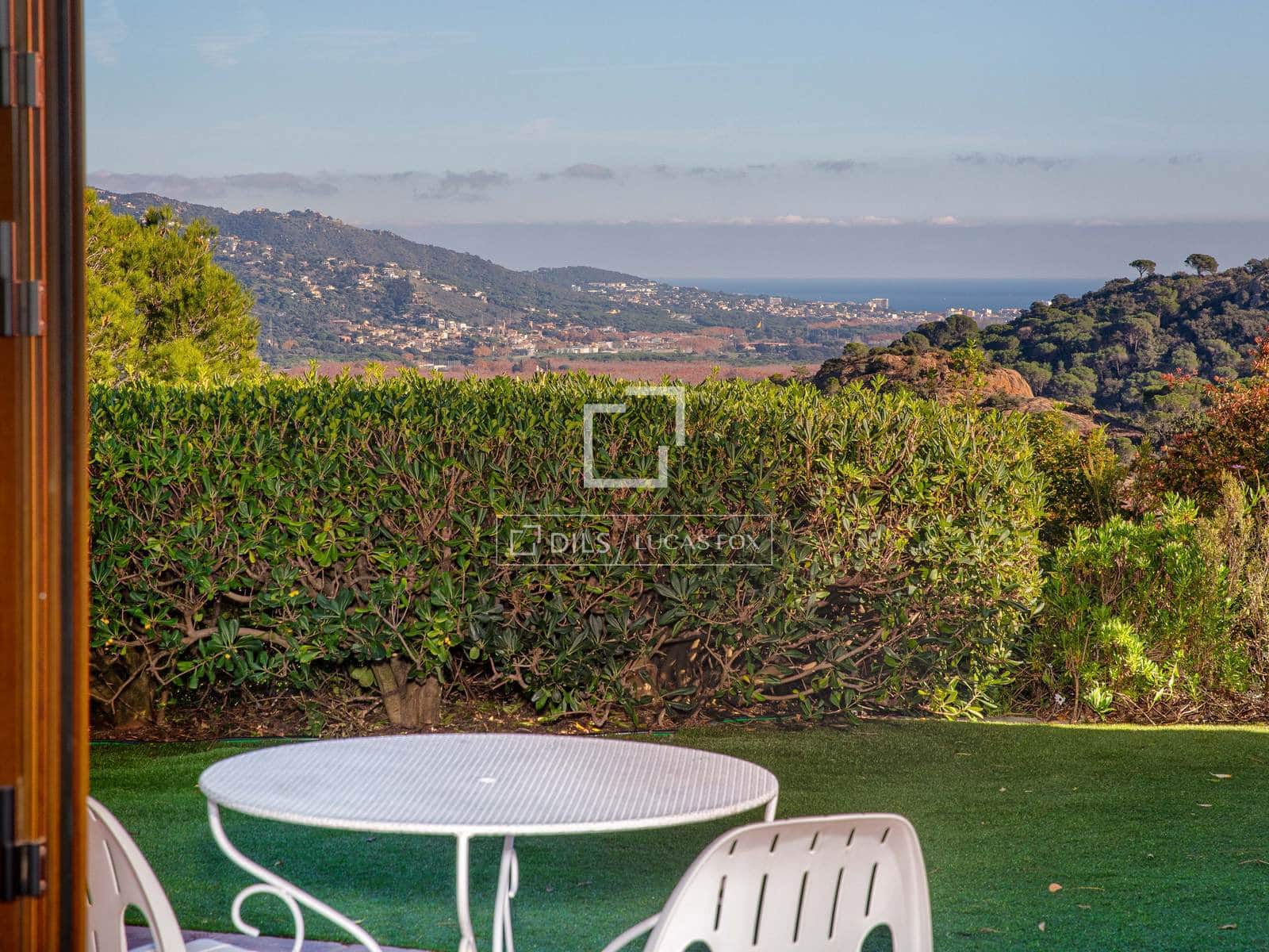 Chalet de 5 habitaciones en Santa Cristina d'Aro en venta con piscina garaje - 1.070.000 € (Ref: 9528041)