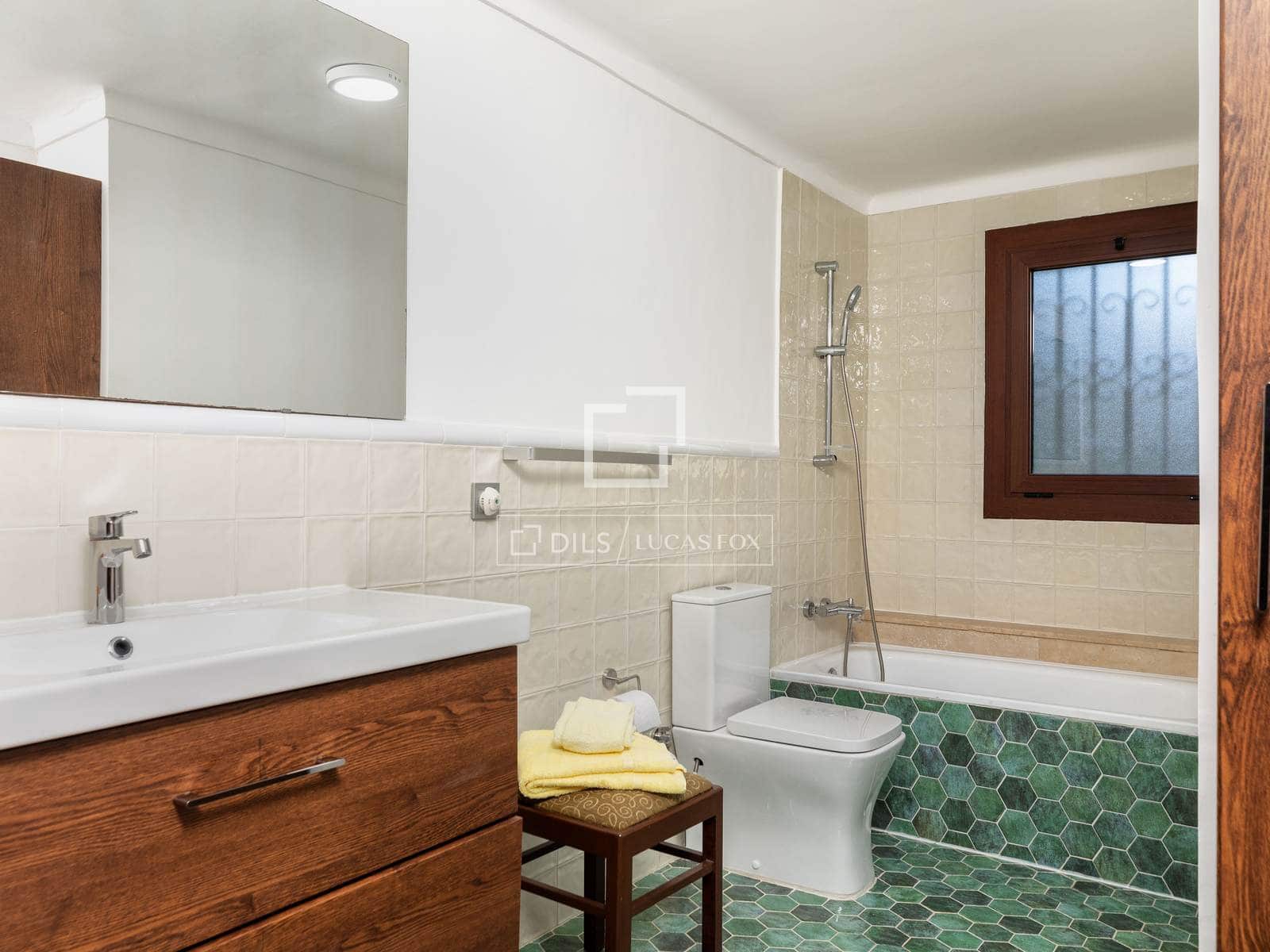 Chalet de 5 habitaciones en Santa Cristina d'Aro en venta con piscina garaje - 1.070.000 € (Ref: 9528041)