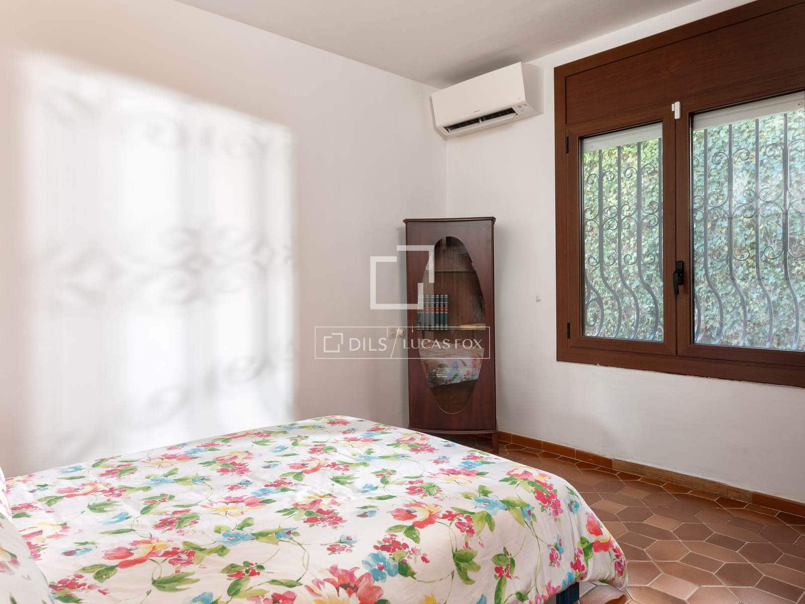 Chalet de 5 habitaciones en Santa Cristina d'Aro en venta con piscina garaje - 1.070.000 € (Ref: 9528041)