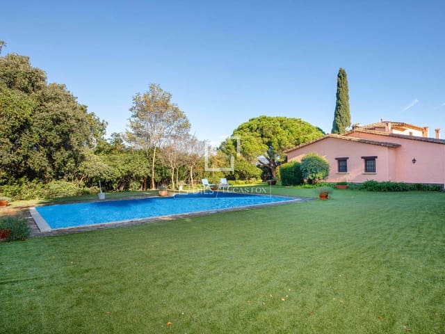 Chalet de 5 habitaciones en Santa Cristina d'Aro en venta con piscina garaje - 1.070.000 € (Ref: 9528041)