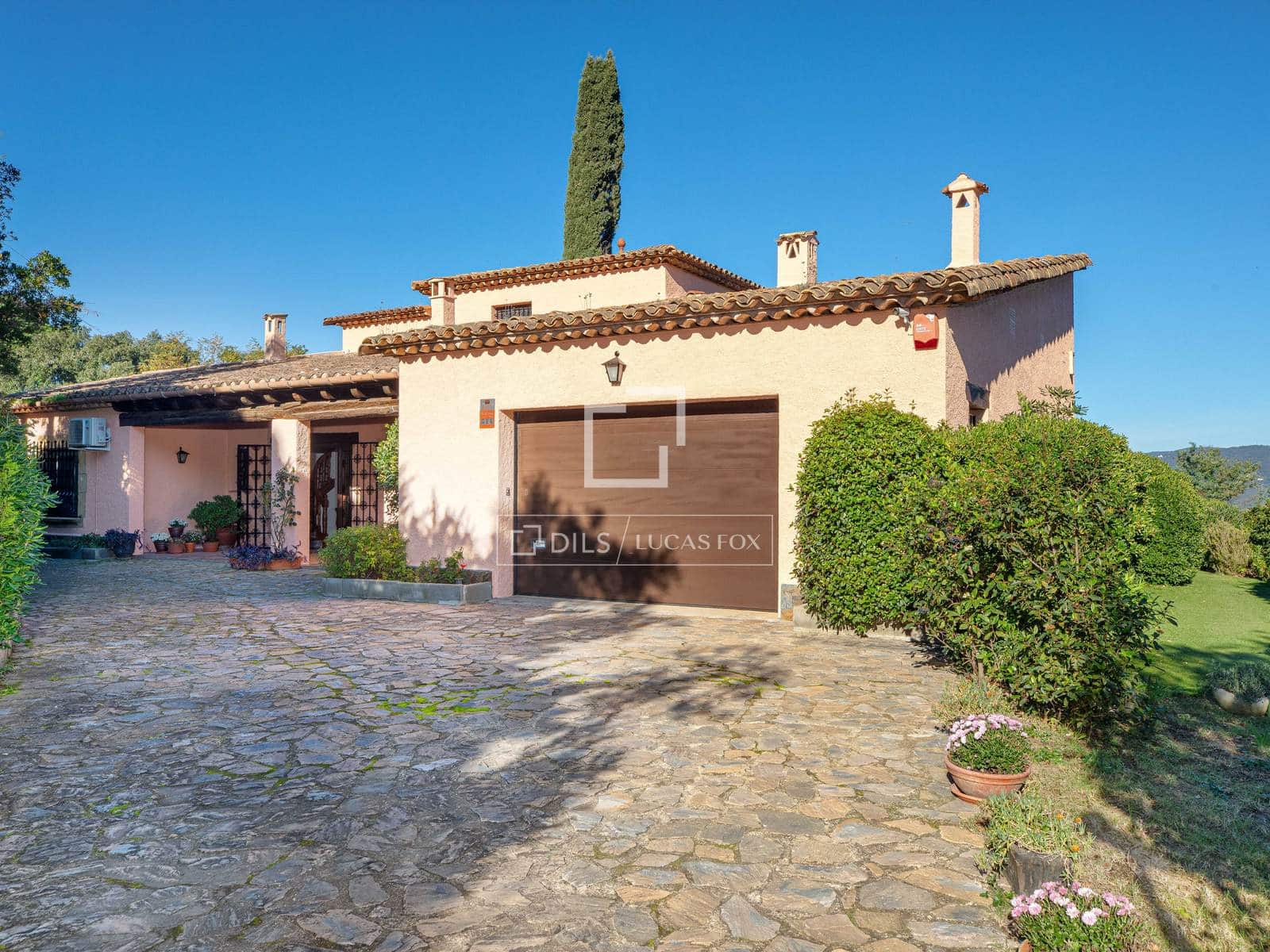 Chalet de 5 habitaciones en Santa Cristina d'Aro en venta con piscina garaje - 1.070.000 € (Ref: 9528041)