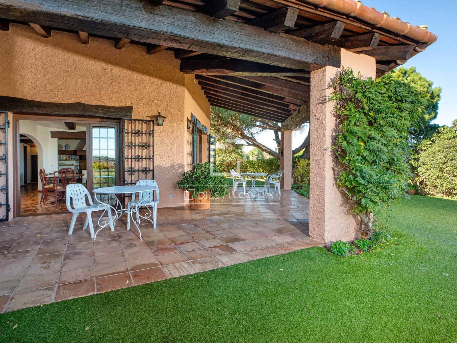 Chalet de 5 habitaciones en Santa Cristina d'Aro en venta con piscina garaje - 1.070.000 € (Ref: 9528041)