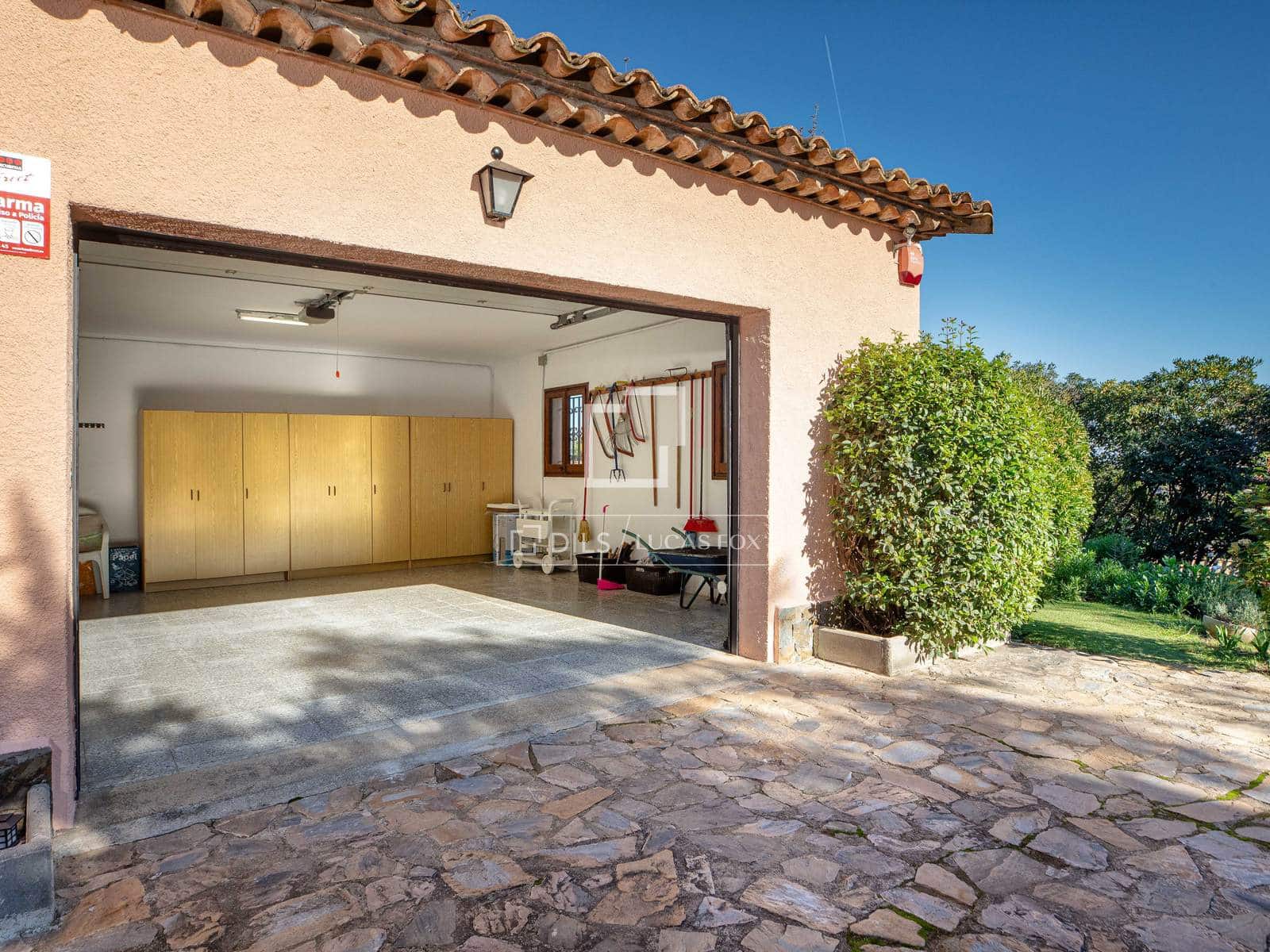 Chalet de 5 habitaciones en Santa Cristina d'Aro en venta con piscina garaje - 1.070.000 € (Ref: 9528041)