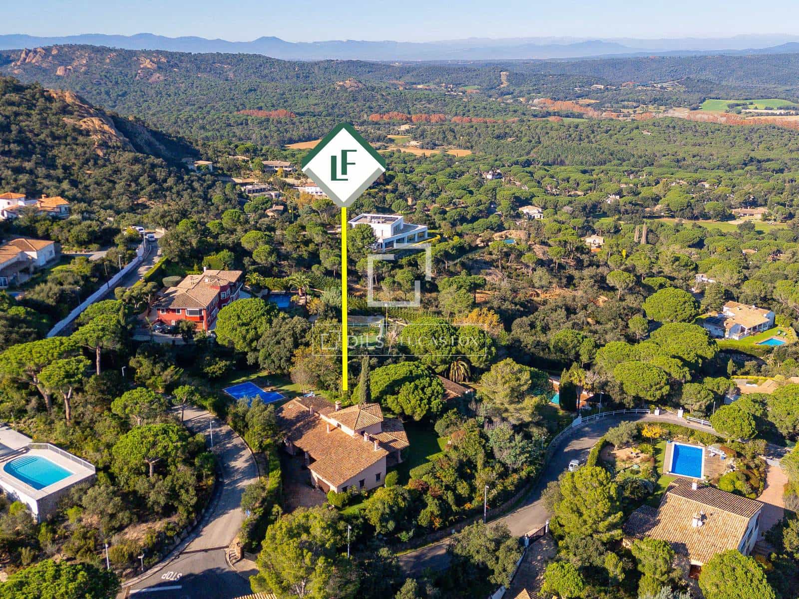 Chalet de 5 habitaciones en Santa Cristina d'Aro en venta con piscina garaje - 1.070.000 € (Ref: 9528041)