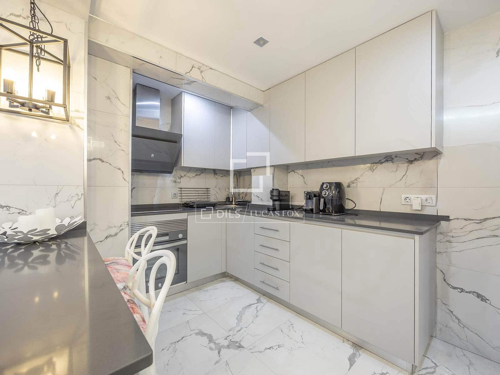 2 slaapkamer Appartement te koop in Valencia stad - € 549.000 (Ref: 9528492)