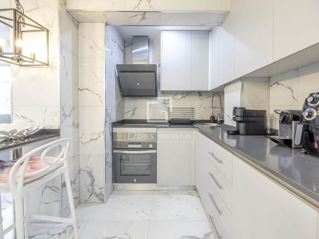 2 slaapkamer Appartement te koop in Valencia stad - € 549.000 (Ref: 9528492)