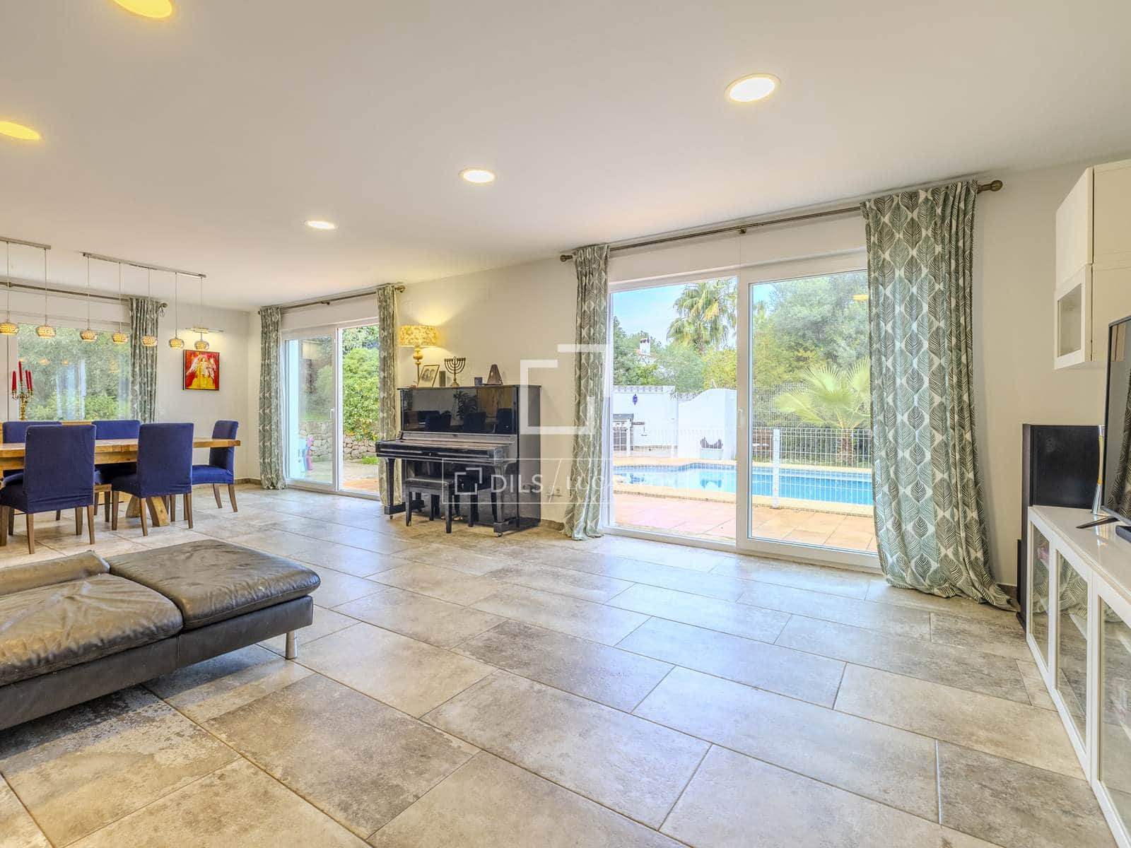 5 soveværelse Villa til salg i Javea / Xabia med swimmingpool garage - € 995.900 (Ref: 9528996)