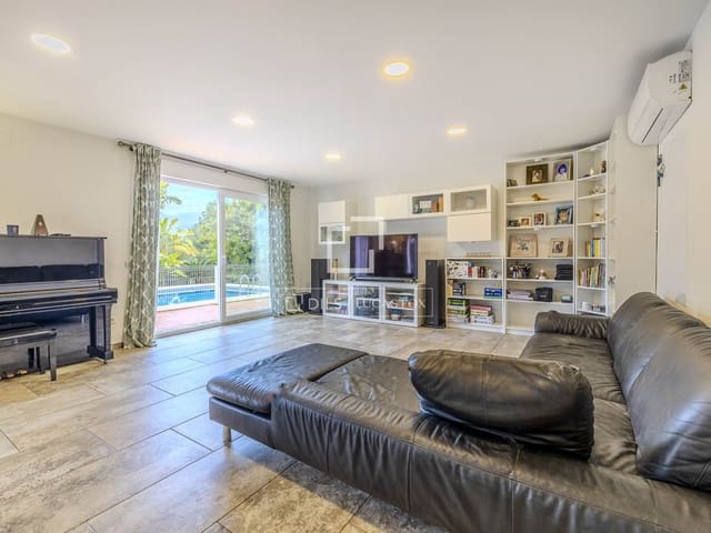 5 soveværelse Villa til salg i Javea / Xàbia med swimmingpool garage - € 995.900 (Ref: 9528996)