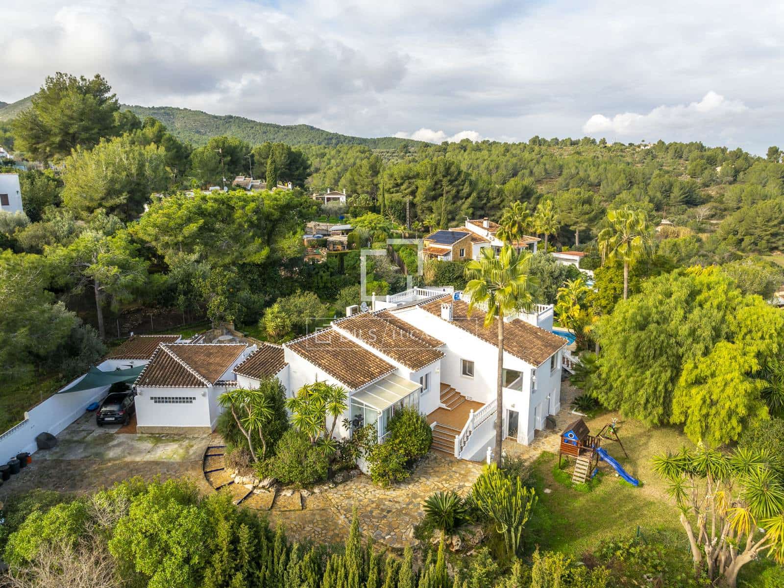 5 soveværelse Villa til salg i Javea / Xabia med swimmingpool garage - € 995.900 (Ref: 9528996)