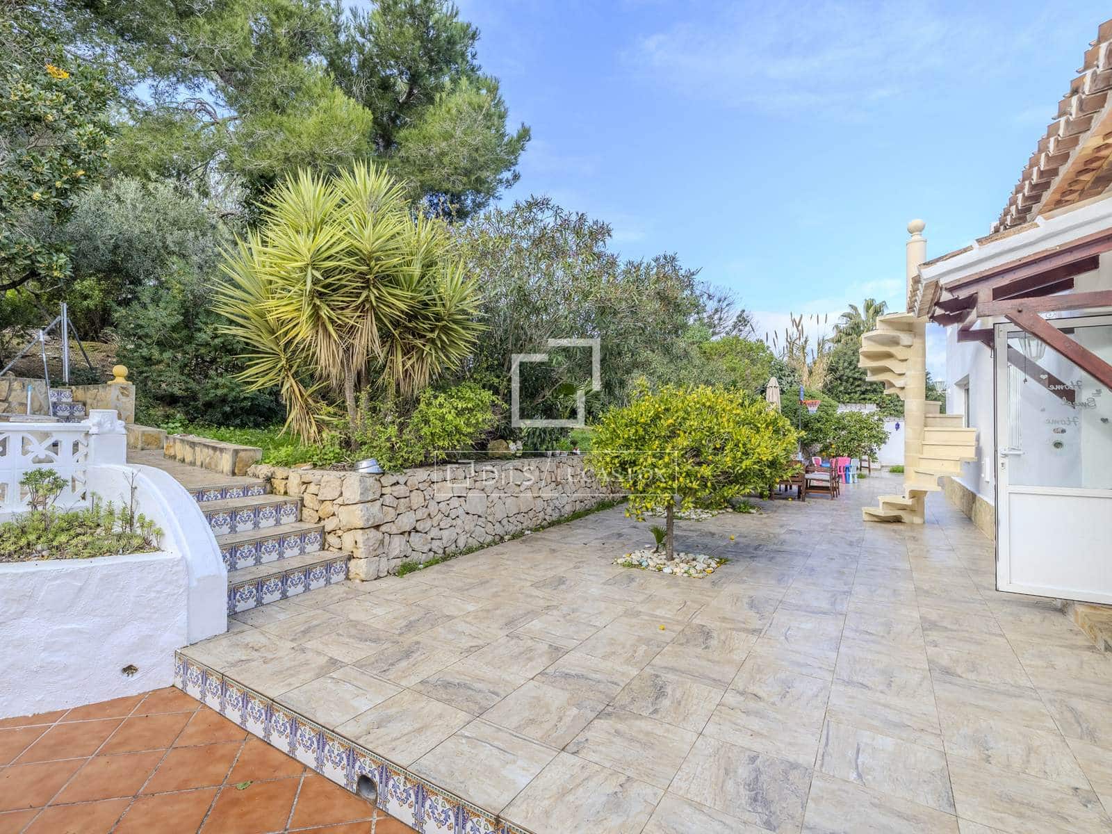 5 soveværelse Villa til salg i Javea / Xabia med swimmingpool garage - € 995.900 (Ref: 9528996)