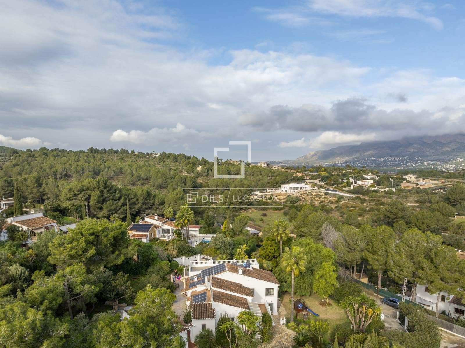 5 soveværelse Villa til salg i Javea / Xabia med swimmingpool garage - € 995.900 (Ref: 9528996)