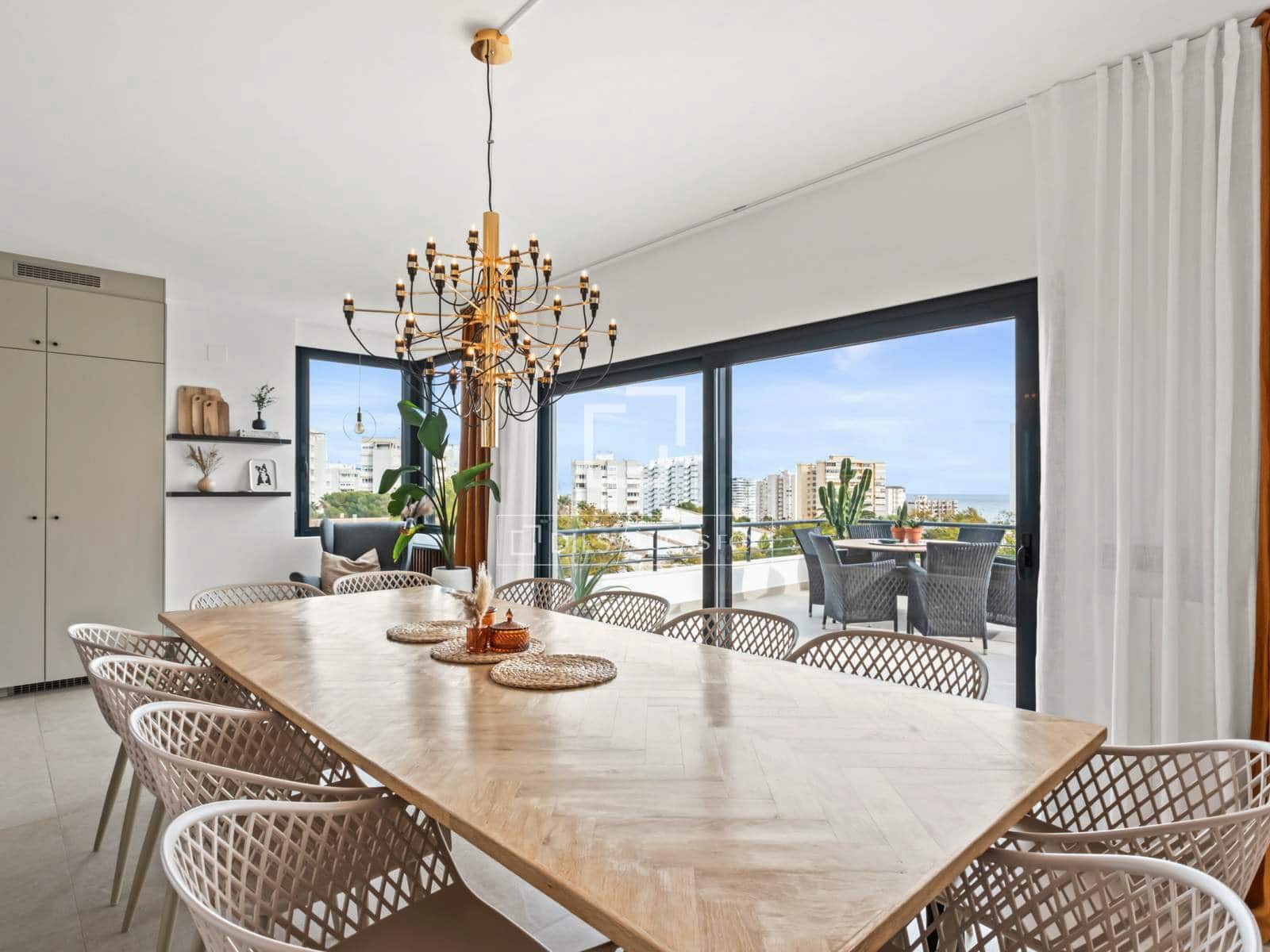 7 slaapkamer Villa te koop in Alicante stad met zwembad garage - € 2.900.000 (Ref: 9529117)