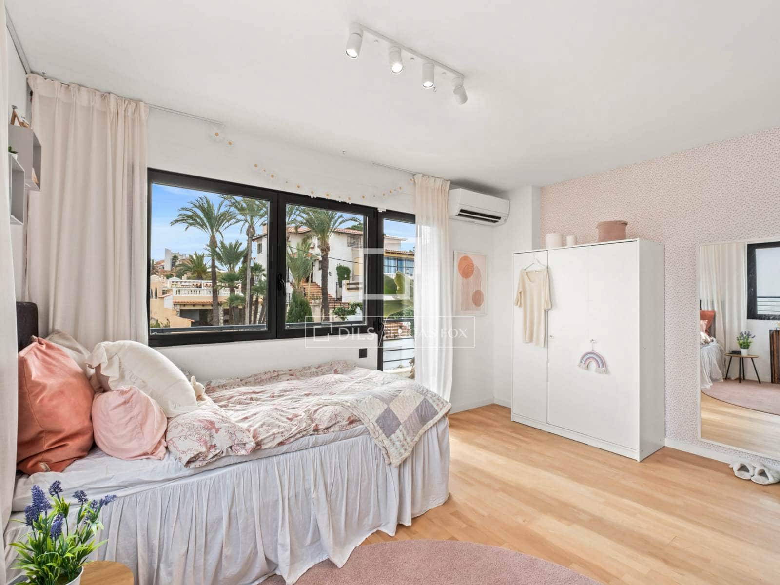 7 slaapkamer Villa te koop in Alicante stad met zwembad garage - € 2.900.000 (Ref: 9529117)