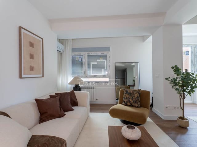 2 chambre Appartement à vendre à Cuatro Caminos, Madrid ville - 990 000 € (Ref: 9531973)