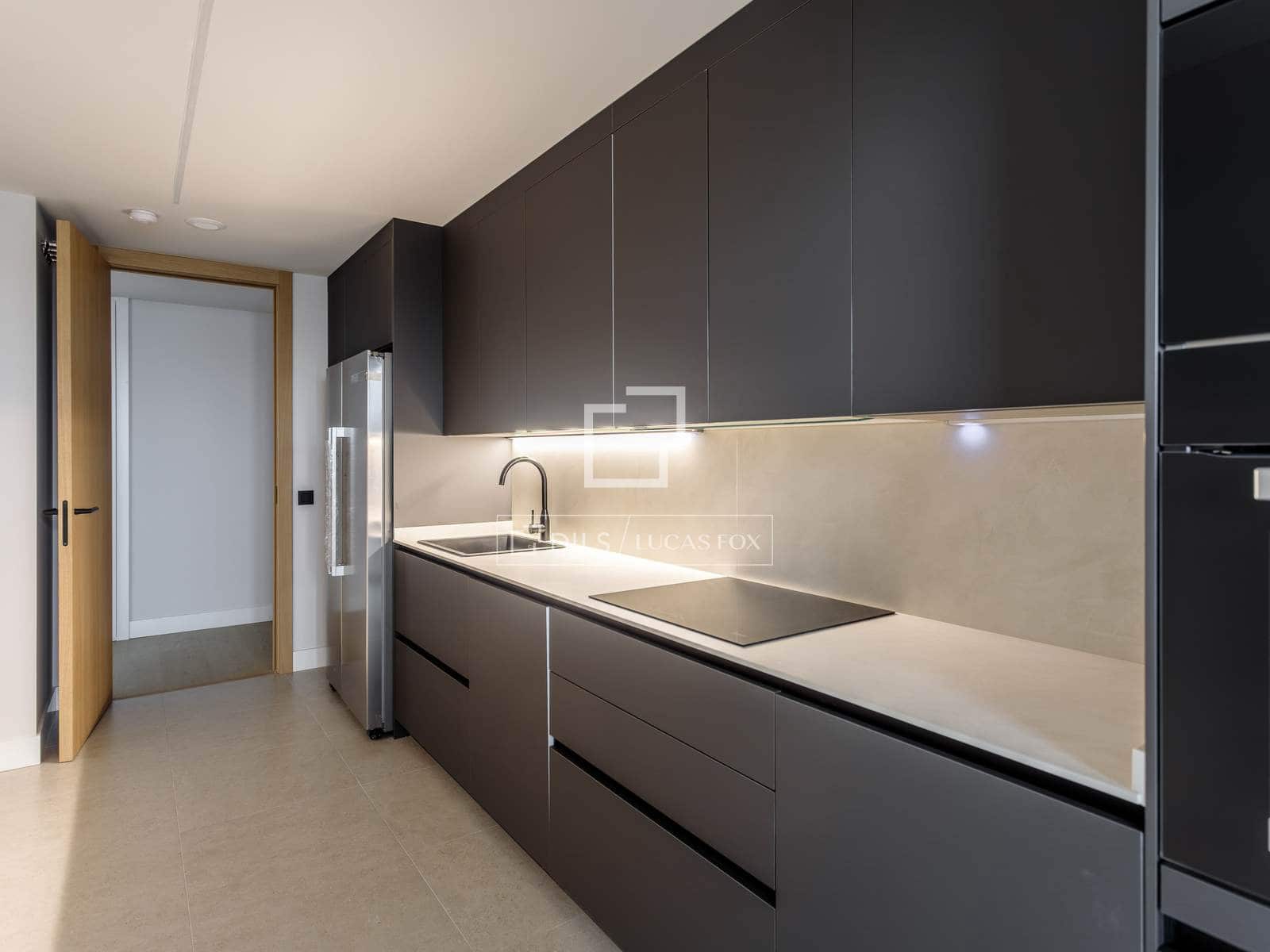 2 sypialnia Apartament do wynajęcia w Miasto Madryt z basenem garażem - 3 500 € (Ref: 9532164)