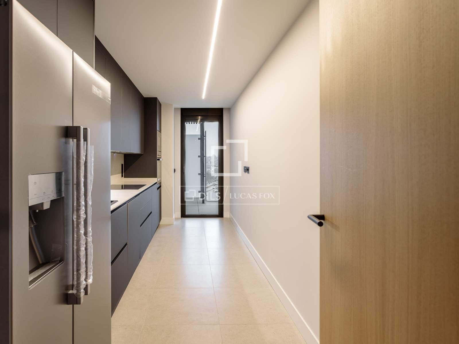 2 sypialnia Apartament do wynajęcia w Miasto Madryt z basenem garażem - 3 500 € (Ref: 9532164)