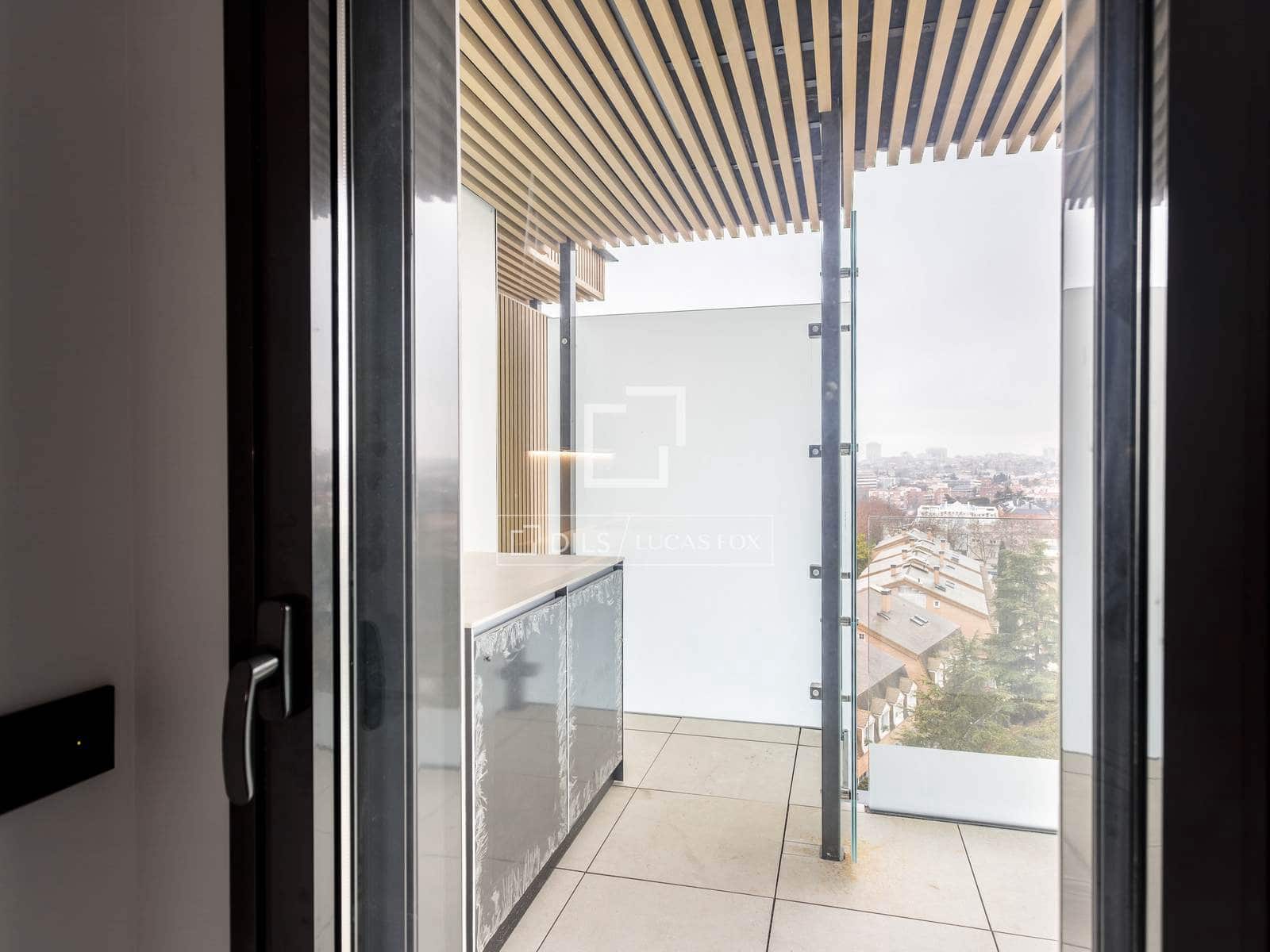 2 sypialnia Apartament do wynajęcia w Miasto Madryt z basenem garażem - 3 500 € (Ref: 9532164)