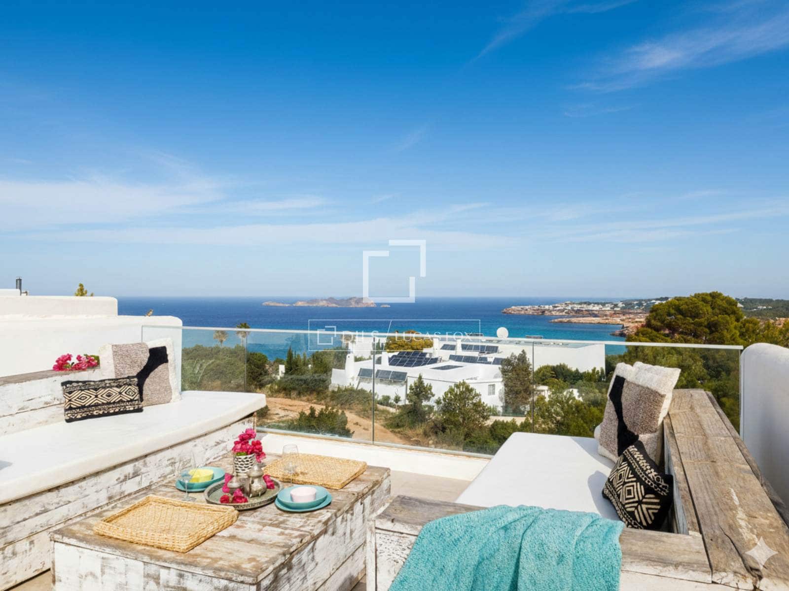 3 soverom Villa til salgs i Cala Moli med svømmebasseng garasje - € 1 150 000 (Ref: 9532616)