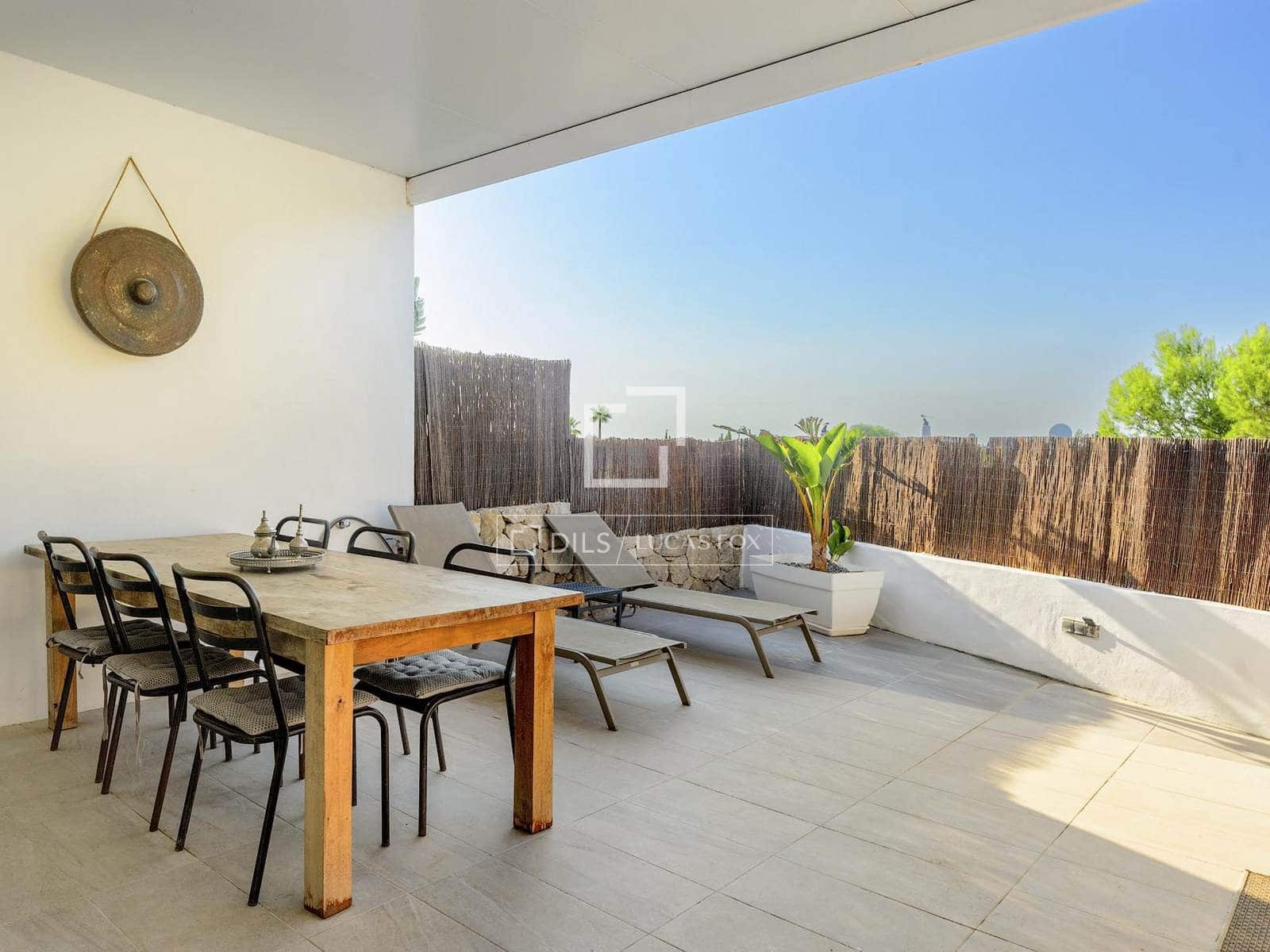 3 soverom Villa til salgs i Cala Moli med svømmebasseng garasje - € 1 150 000 (Ref: 9532616)