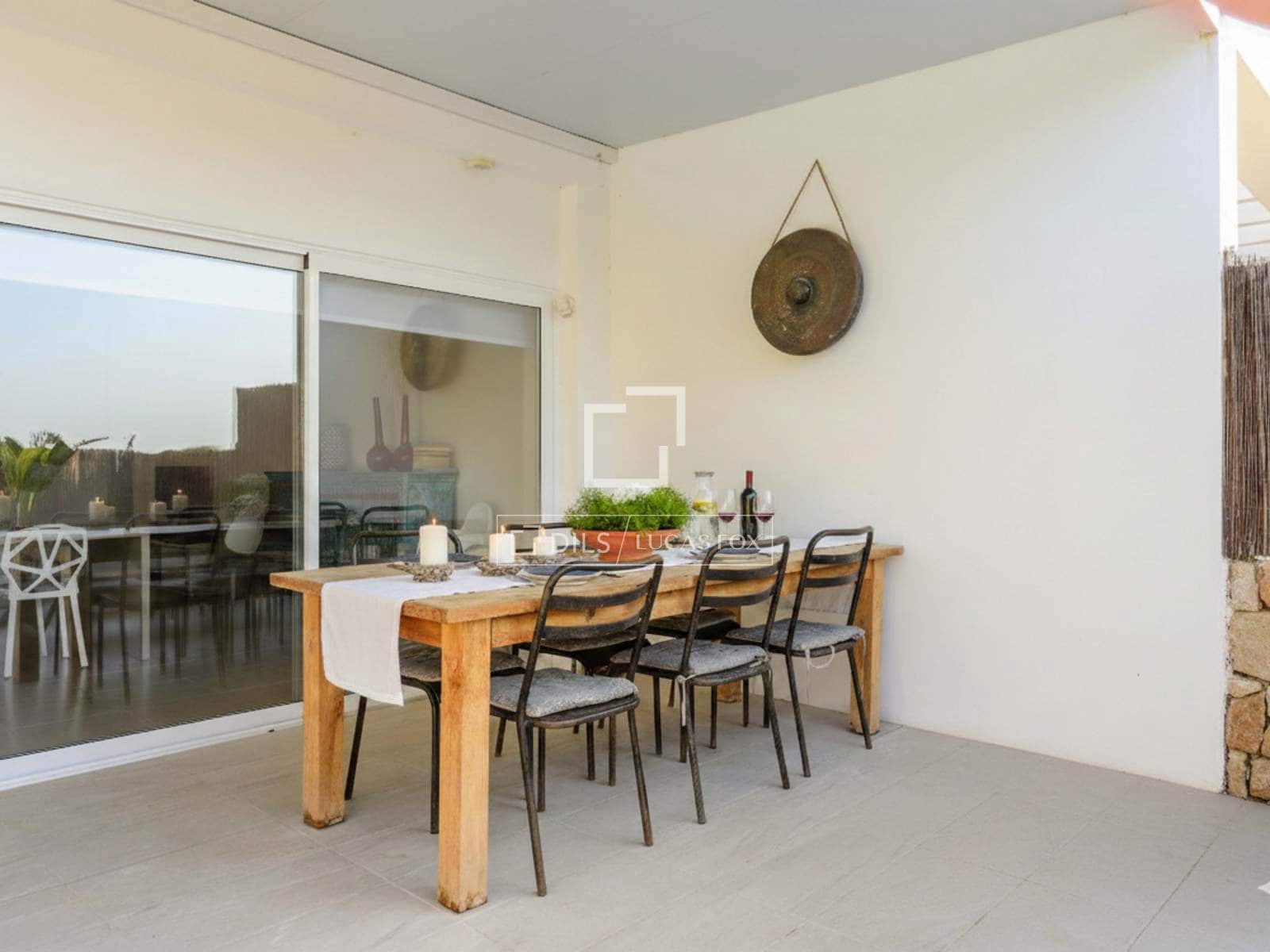 3 soverom Villa til salgs i Cala Moli med svømmebasseng garasje - € 1 150 000 (Ref: 9532616)