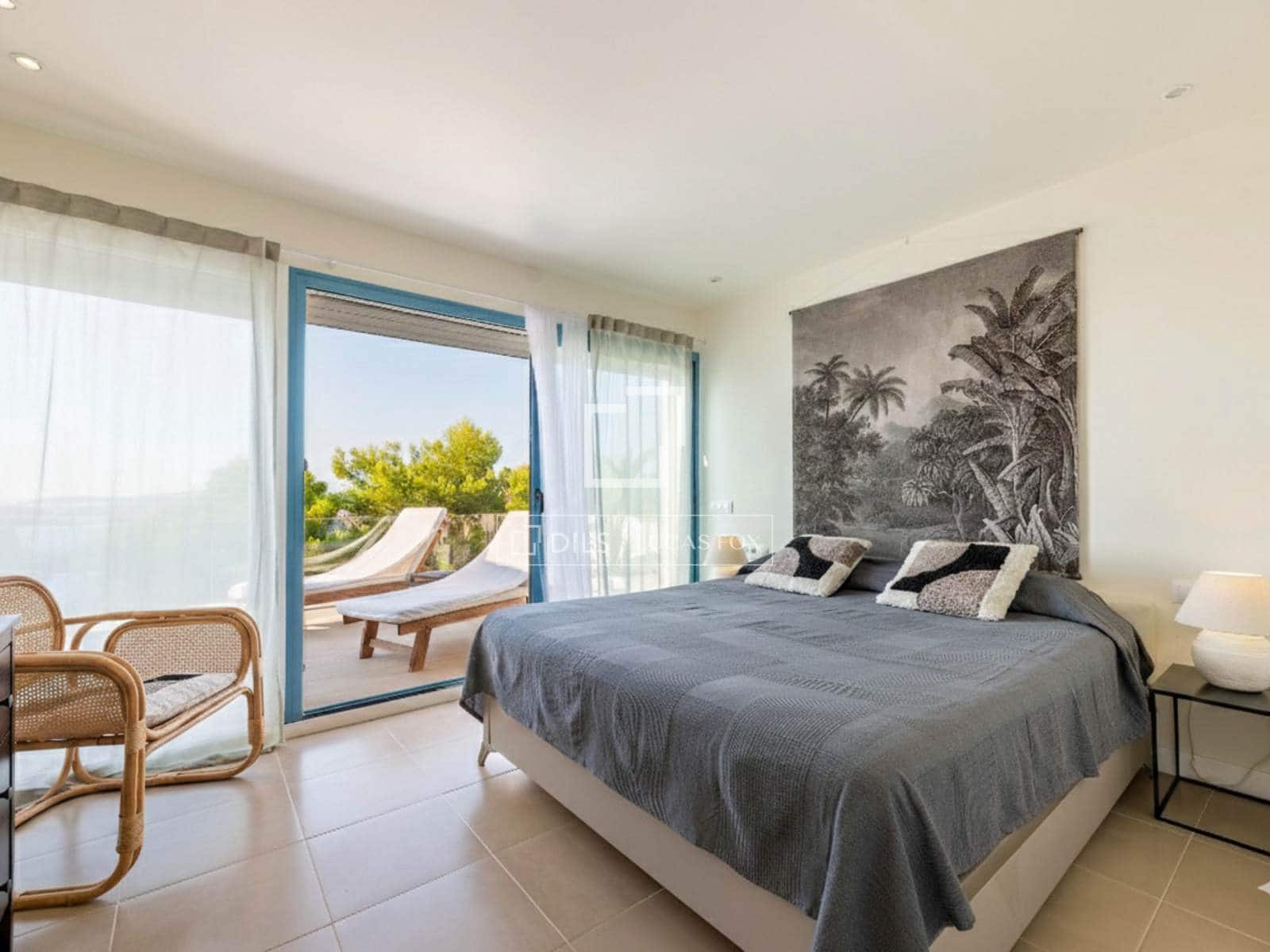 3 soverom Villa til salgs i Cala Moli med svømmebasseng garasje - € 1 150 000 (Ref: 9532616)