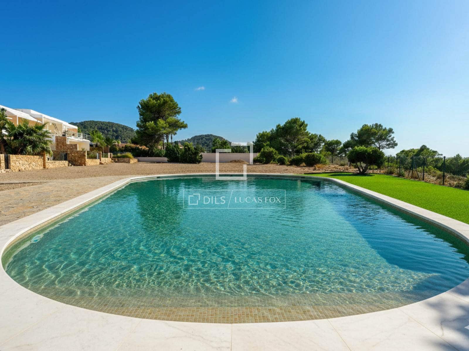 3 soverom Villa til salgs i Cala Moli med svømmebasseng garasje - € 1 150 000 (Ref: 9532616)