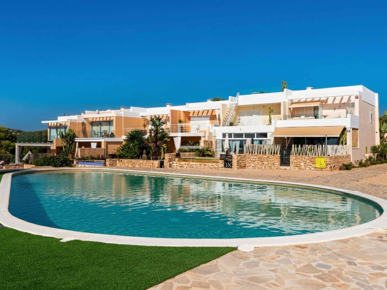 3 soverom Villa til salgs i Cala Moli med svømmebasseng garasje - € 1 150 000 (Ref: 9532616)