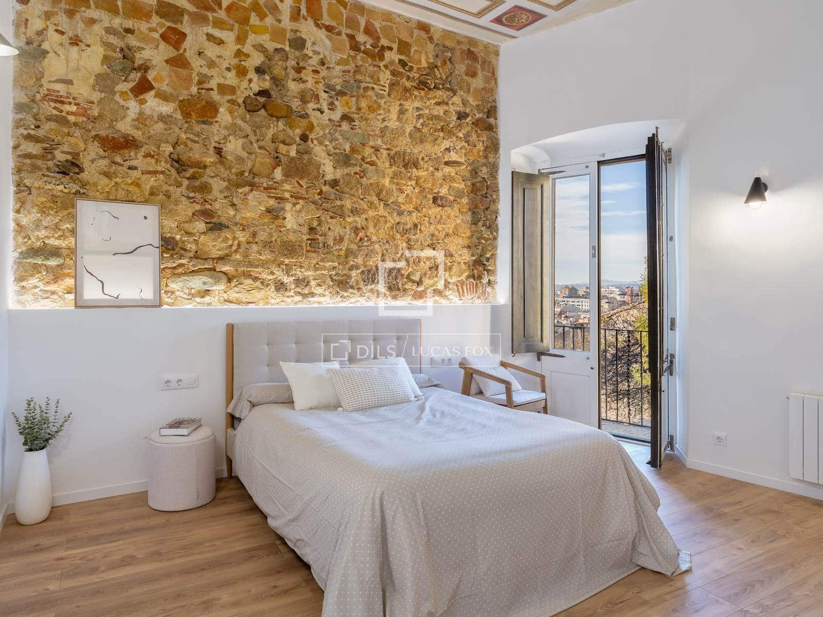 3 soveværelse Lejlighed til salg i Girona by - € 465.000 (Ref: 9532617)