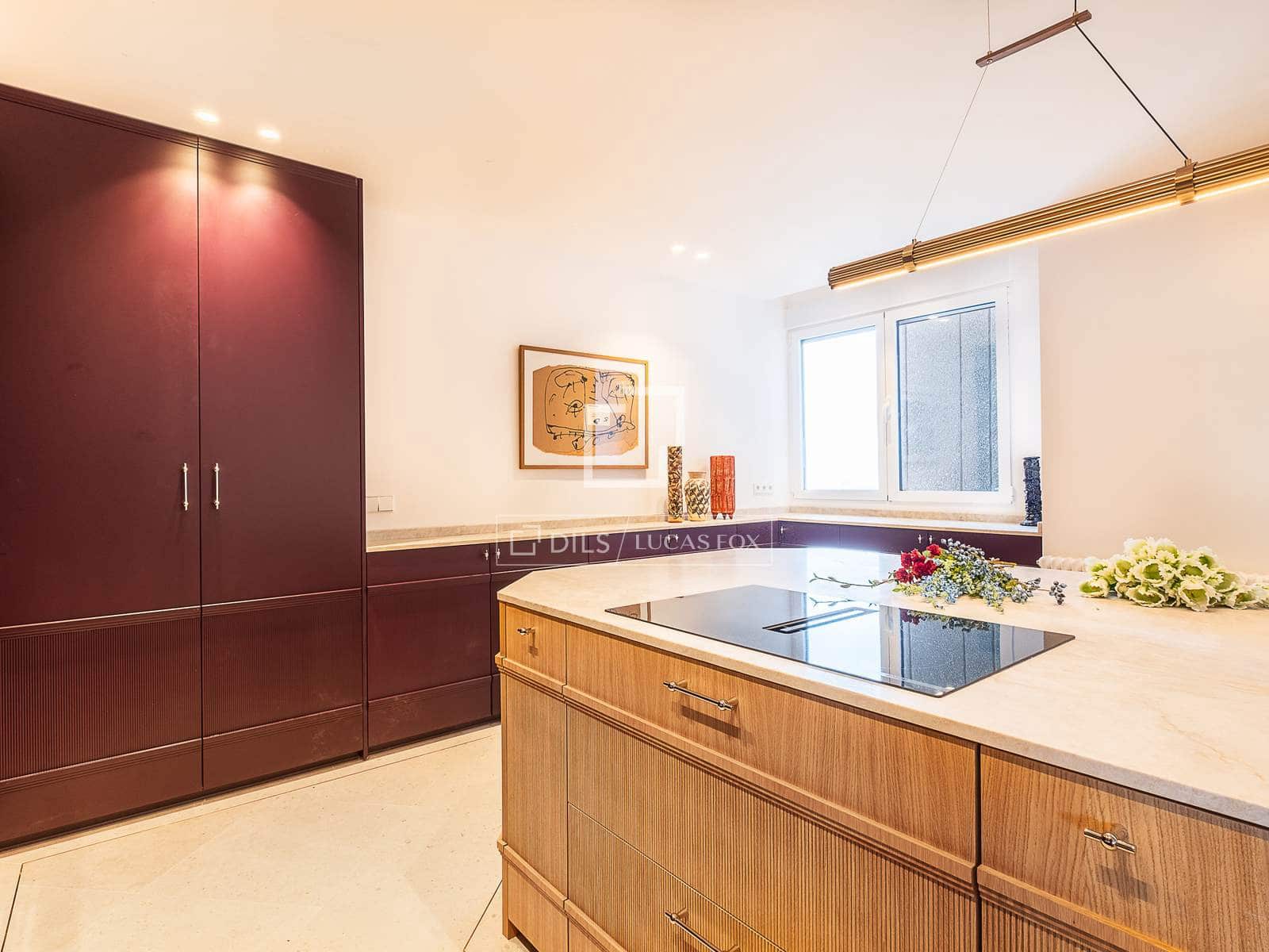 2 slaapkamer Appartement te koop in Madrid stad met garage - € 4.000.000 (Ref: 9532618)