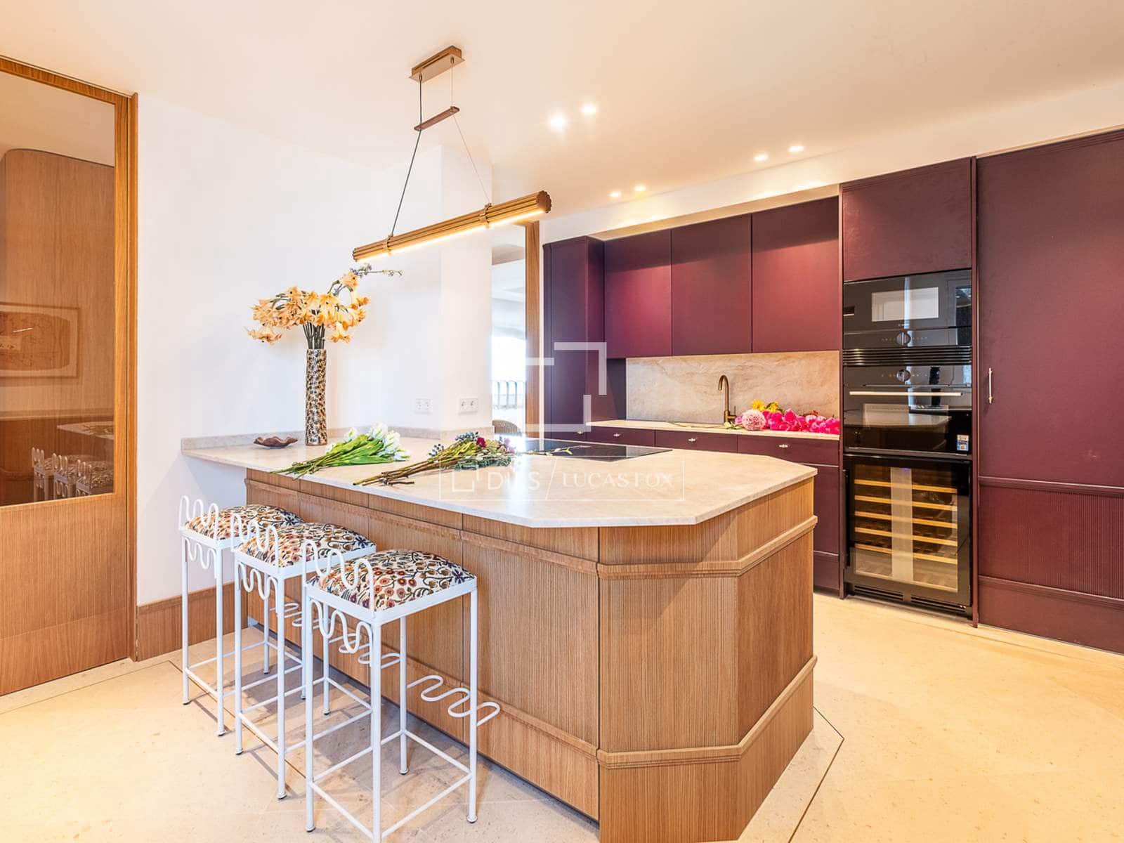 2 slaapkamer Appartement te koop in Madrid stad met garage - € 4.000.000 (Ref: 9532618)