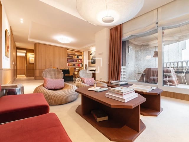 2 makuuhuone Huoneisto myytävänä paikassa Ibiza, Madrid kaupunki mukana 
autotalli - 4 000 000 € (Ref: 9532618)